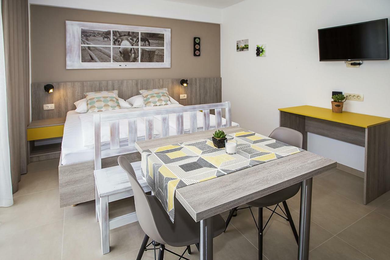 Apartments Capic Niko Baška Eksteriør bilde