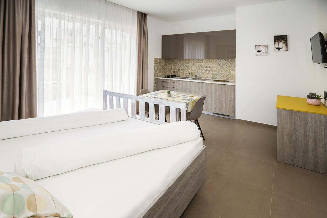 Apartments Capic Niko Baška Eksteriør bilde
