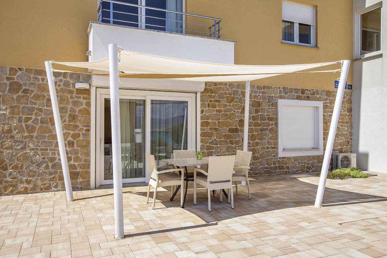 Apartments Capic Niko Baška Eksteriør bilde